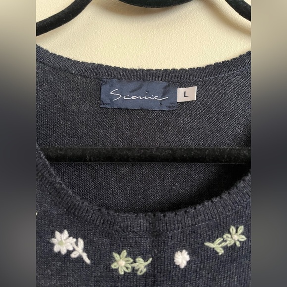 3 sweater vests in excellent condition! - Picture 11 of 12